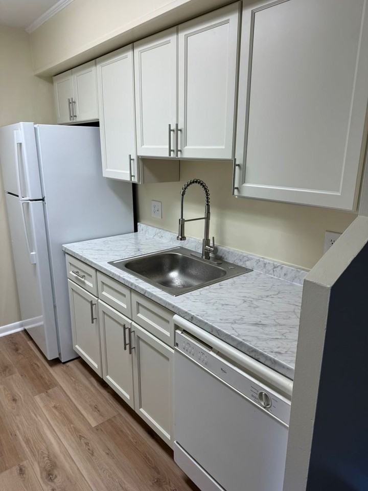 102 Turtle Creek Rd - Photo 5 of 17