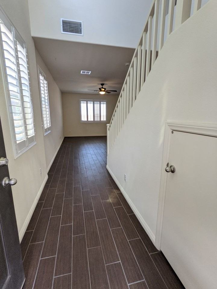 7660 Ashby Gate St - Photo 2 of 22