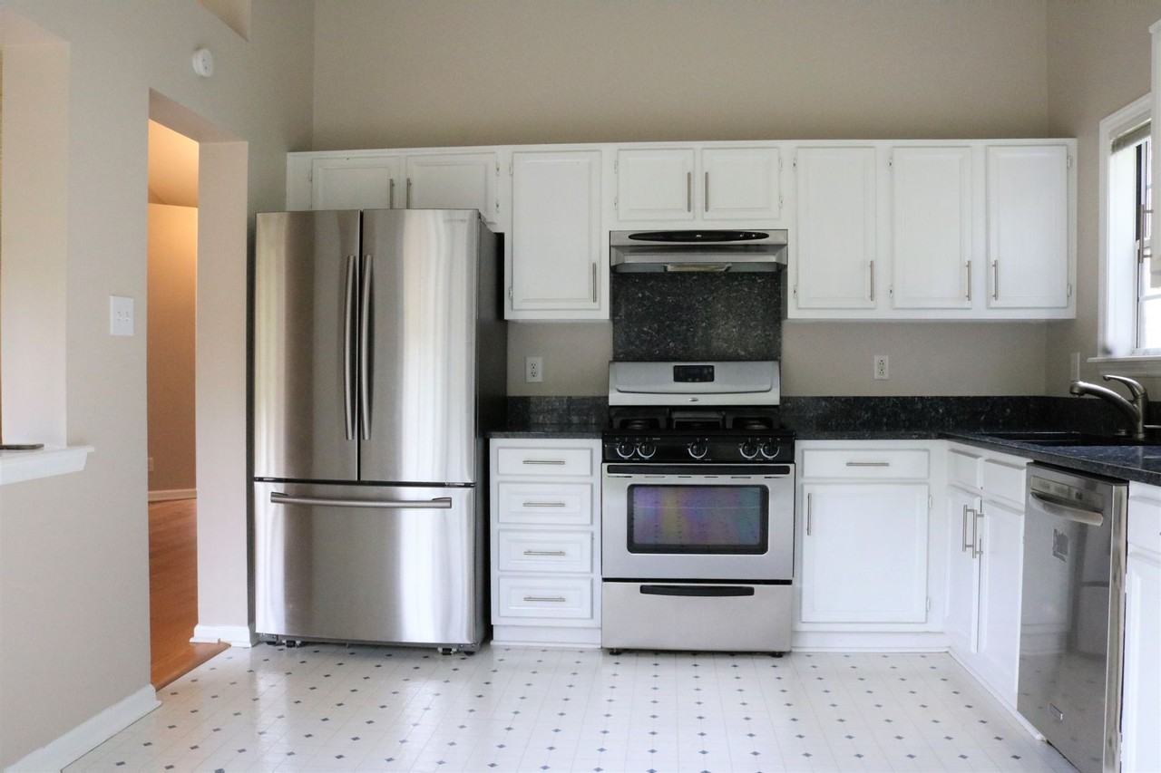 10 Cabes Mill Rd - Photo 4 of 18