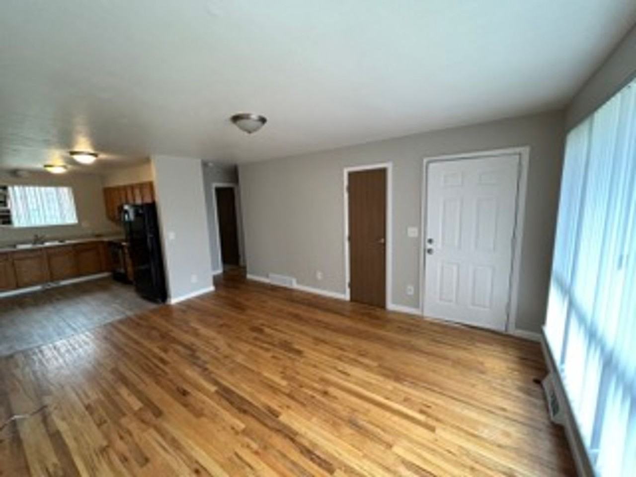 87 Newland St - Photo 5 of 16