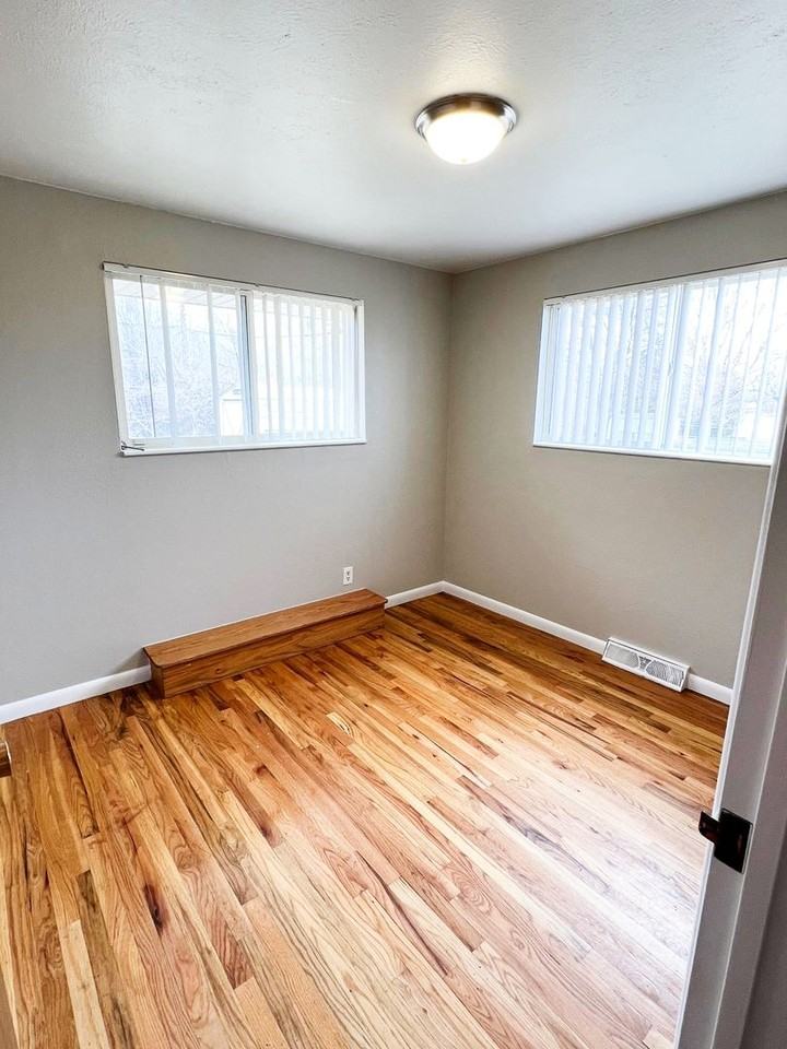 87 Newland St - Photo 6 of 16