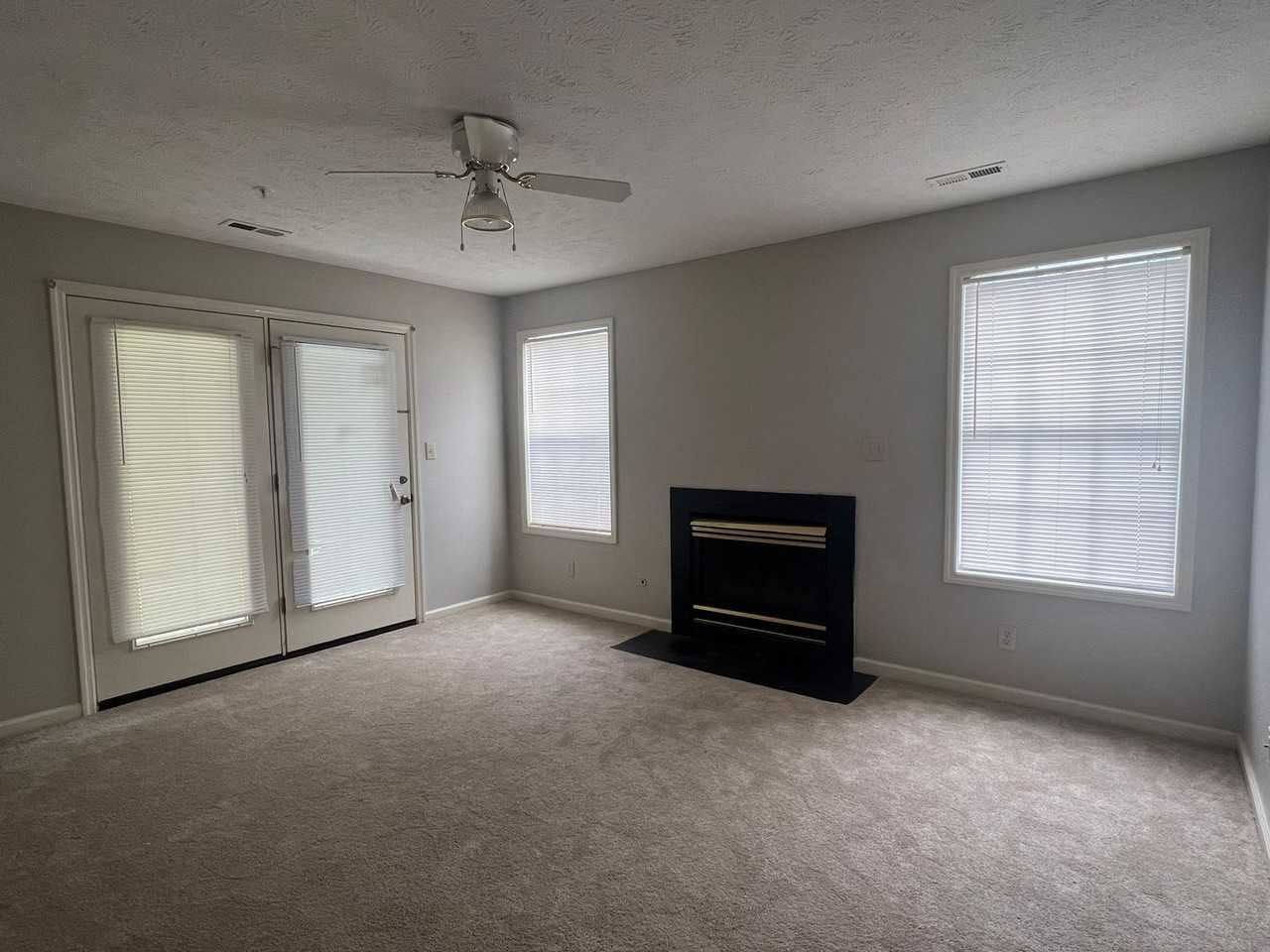 309 Waterdown Dr - Photo 3 of 12