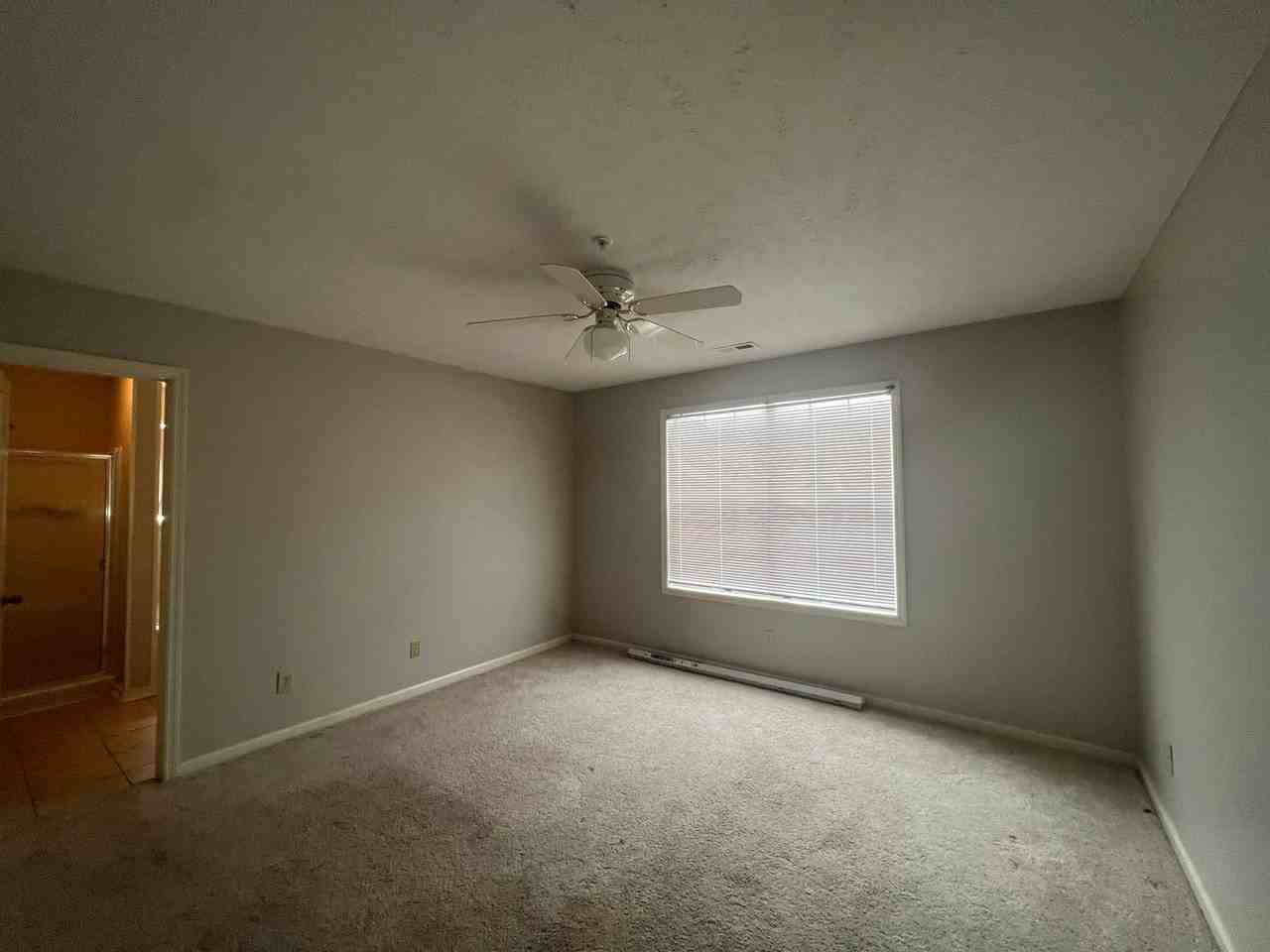 309 Waterdown Dr - Photo 6 of 12