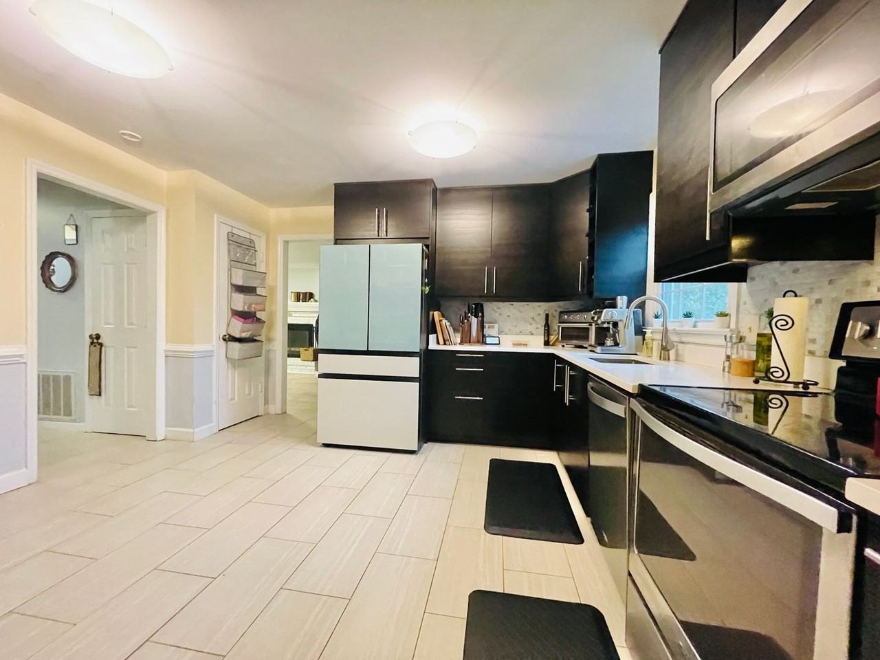 3103 Titanic Dr - Photo 6 of 20