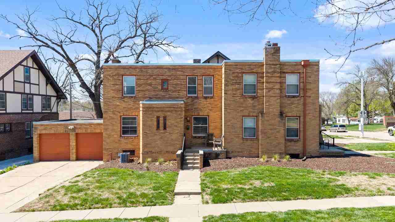 4901 Farnam St - Photo 4 of 8
