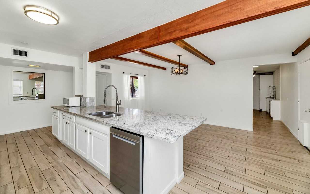 3904 E Sahuaro Dr - Photo 2 of 18