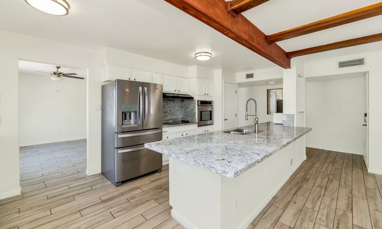 3904 E Sahuaro Dr - Photo 5 of 18