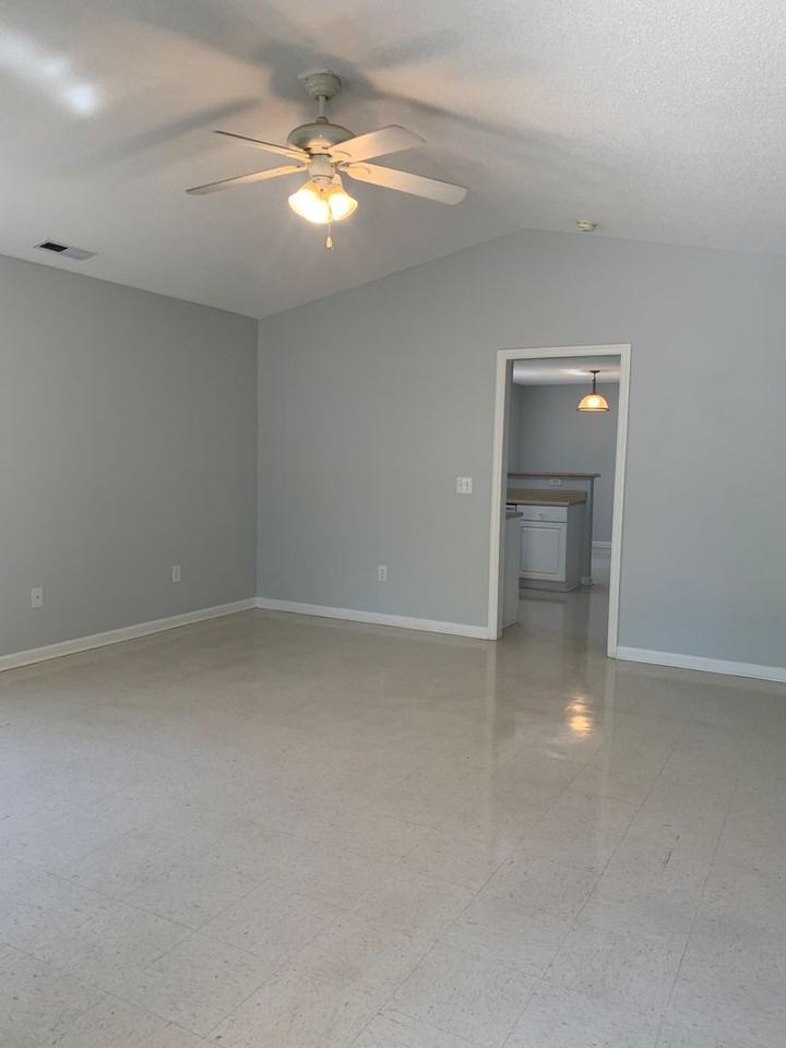 116 Hillsdale Dr - Photo 3 of 21