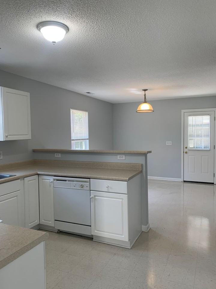 116 Hillsdale Dr - Photo 4 of 21