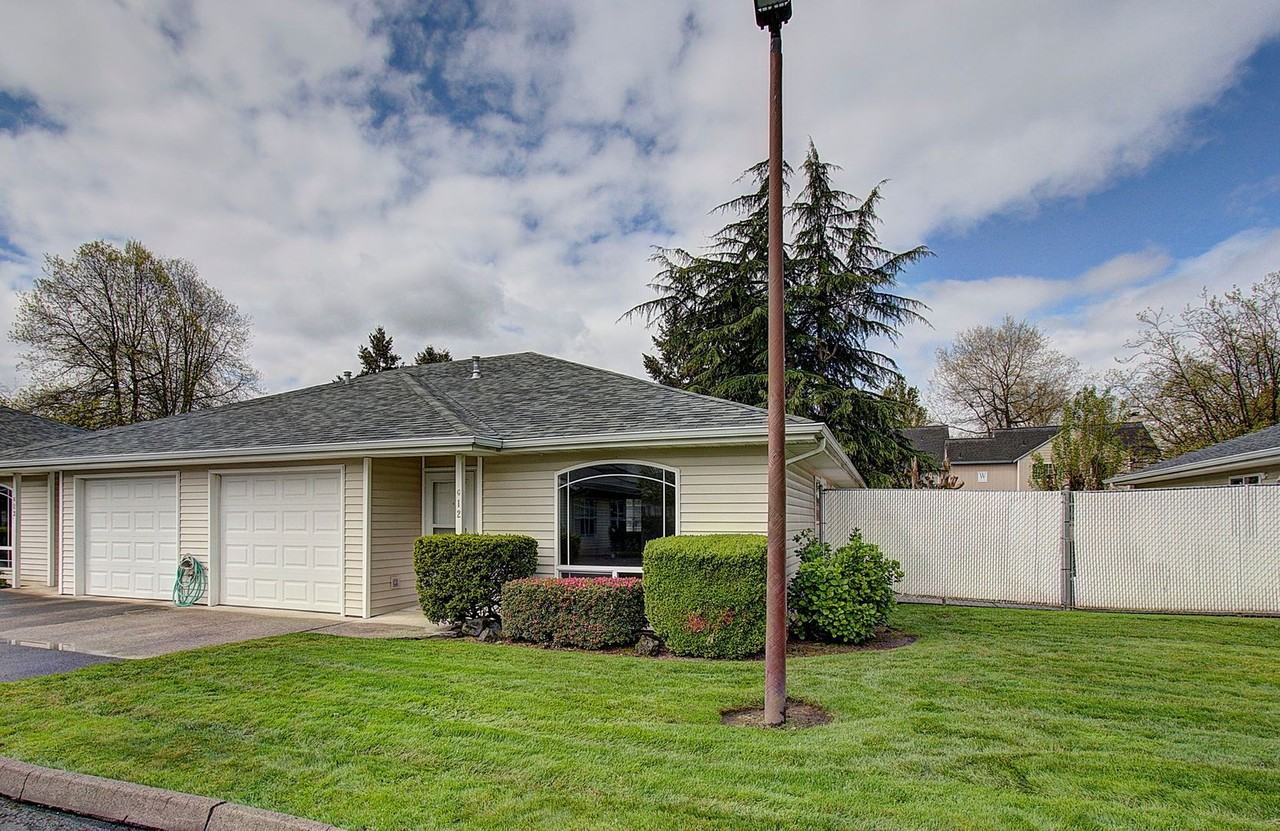 2610 Se 164th Ave #G12 - Photo 3 of 25