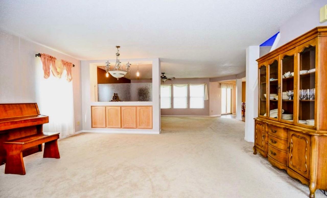 4182 Fletcher Dr - Photo 2 of 24