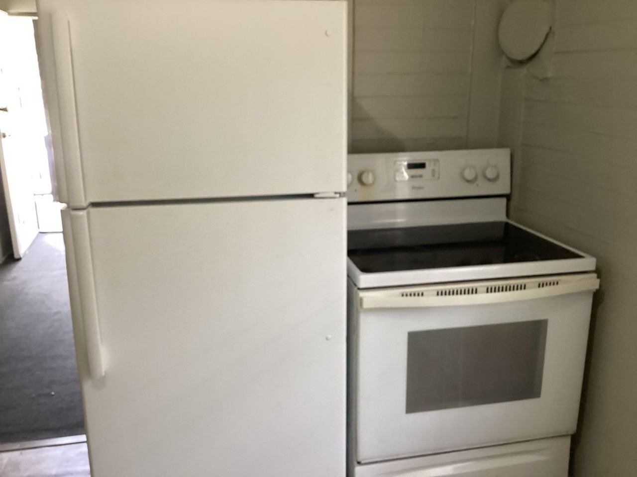 1016 Bentley St - Photo 4 of 17