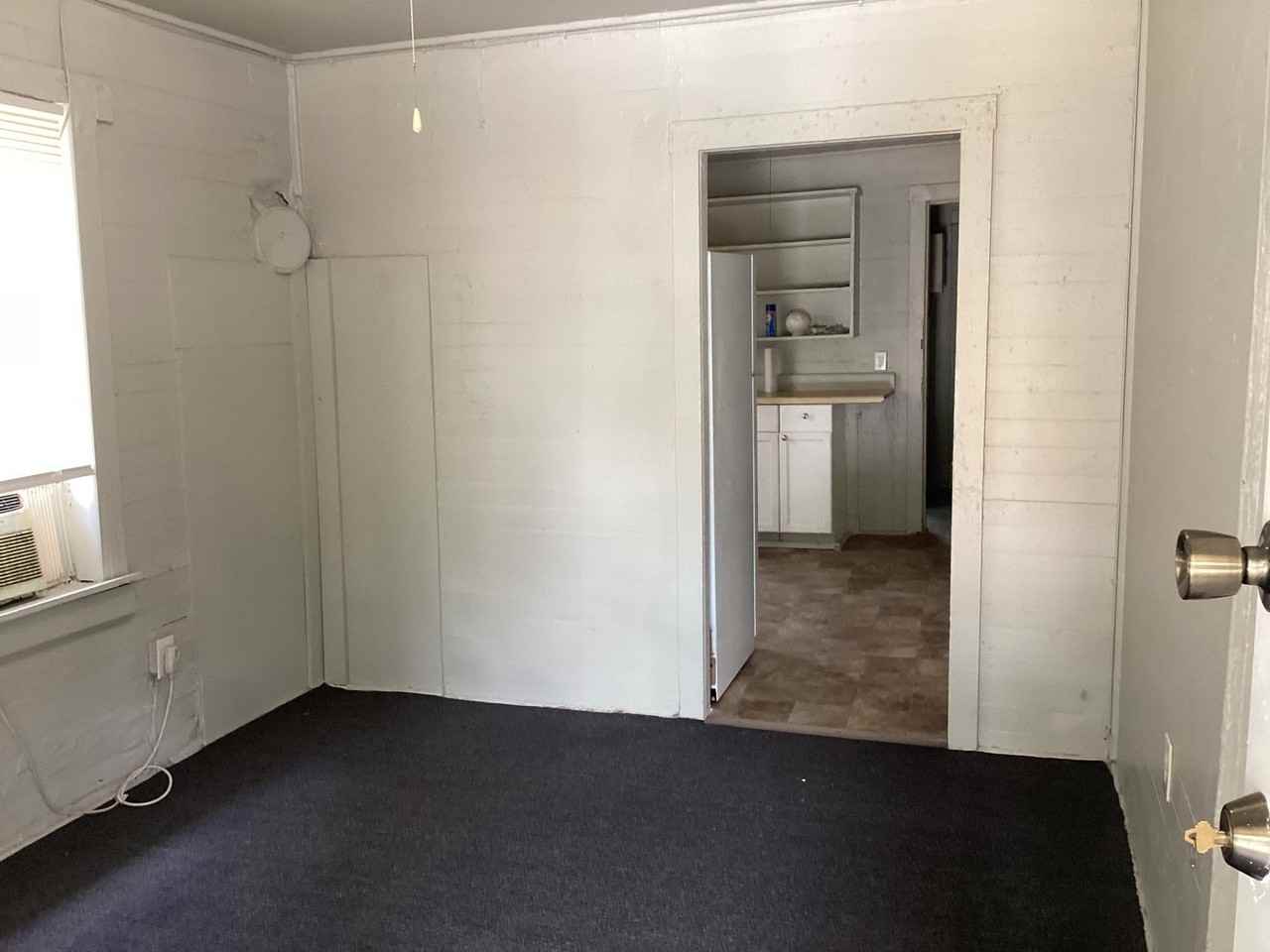 1016 Bentley St - Photo 7 of 17