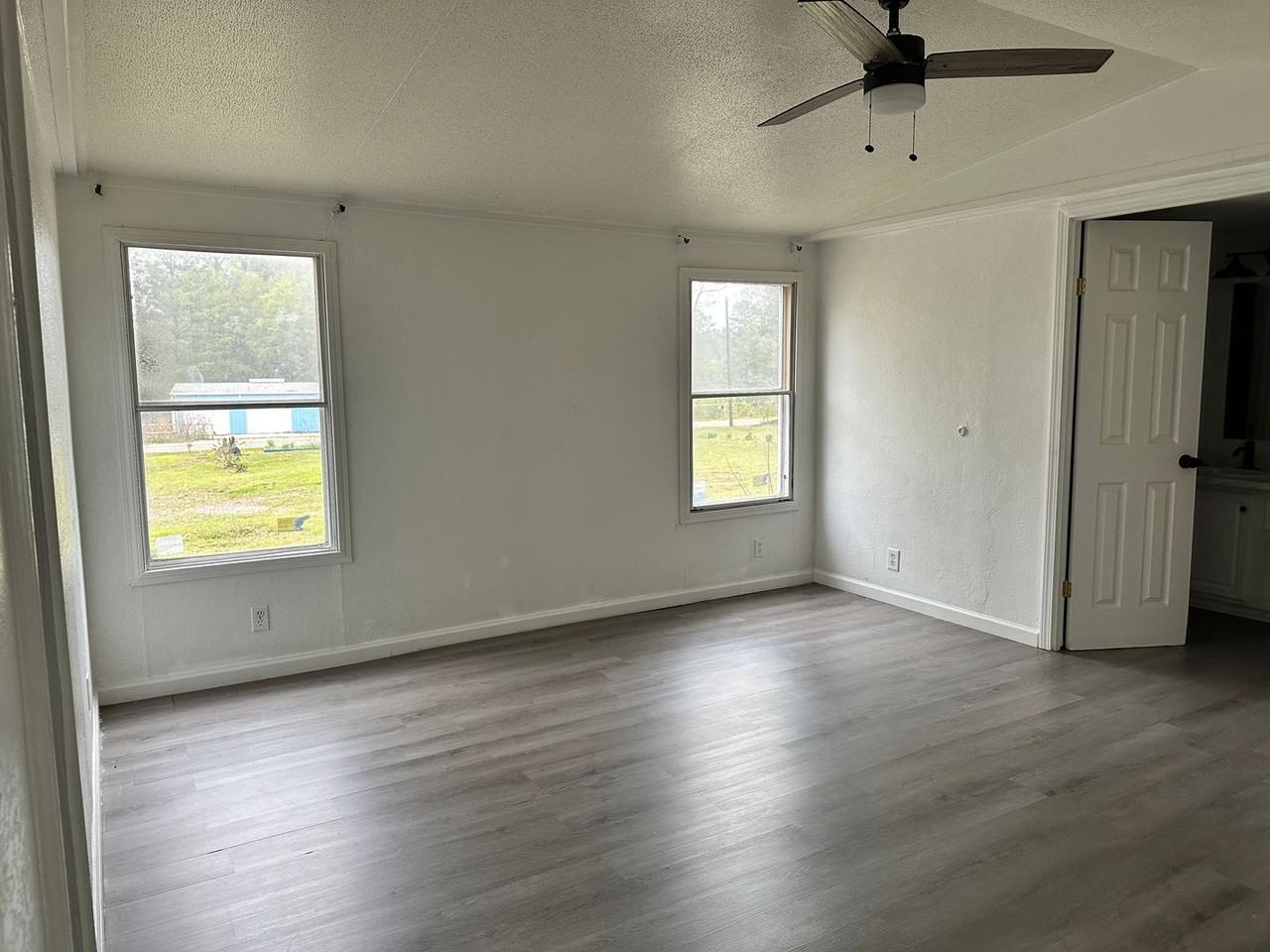 17756 Fm 1252 - Photo 7 of 14