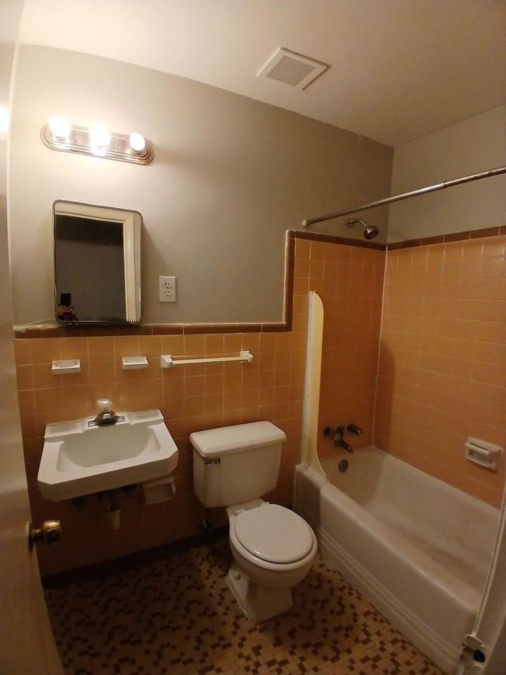 5055 Cheston Ave - Photo 5 of 9