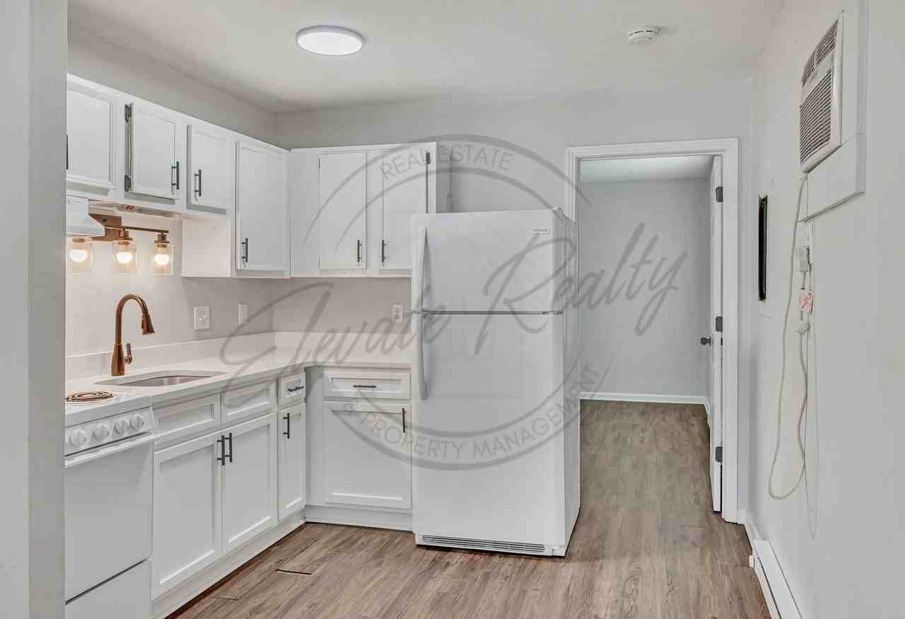 217 Bakertown Rd - Photo 7 of 16