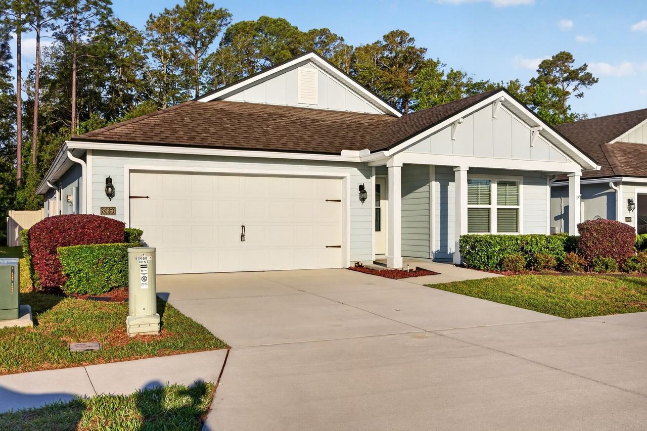 83650 Nether St - Photo 4 of 28