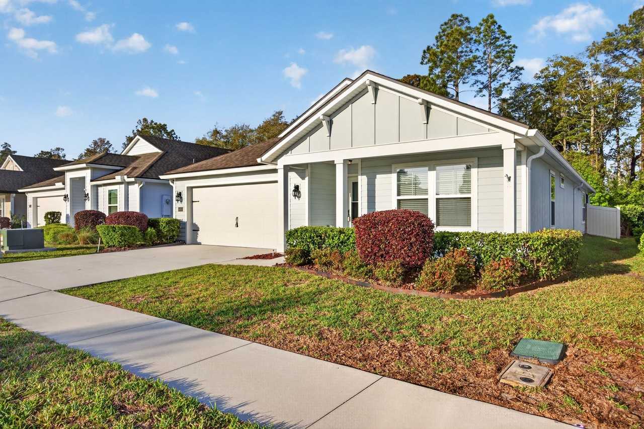 83650 Nether St - Photo 5 of 28