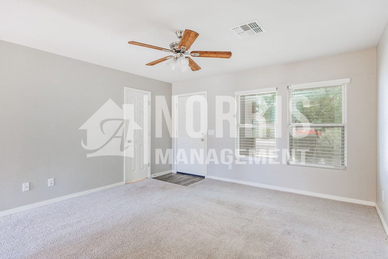 1824 S Wooten St - Photo 7 of 47