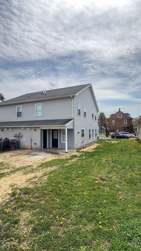 1610 Scott St - Photo 3 of 3