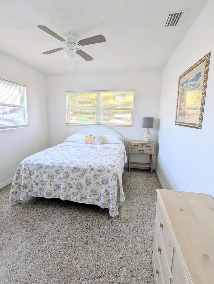 1420 Avocado - Photo 4 of 28