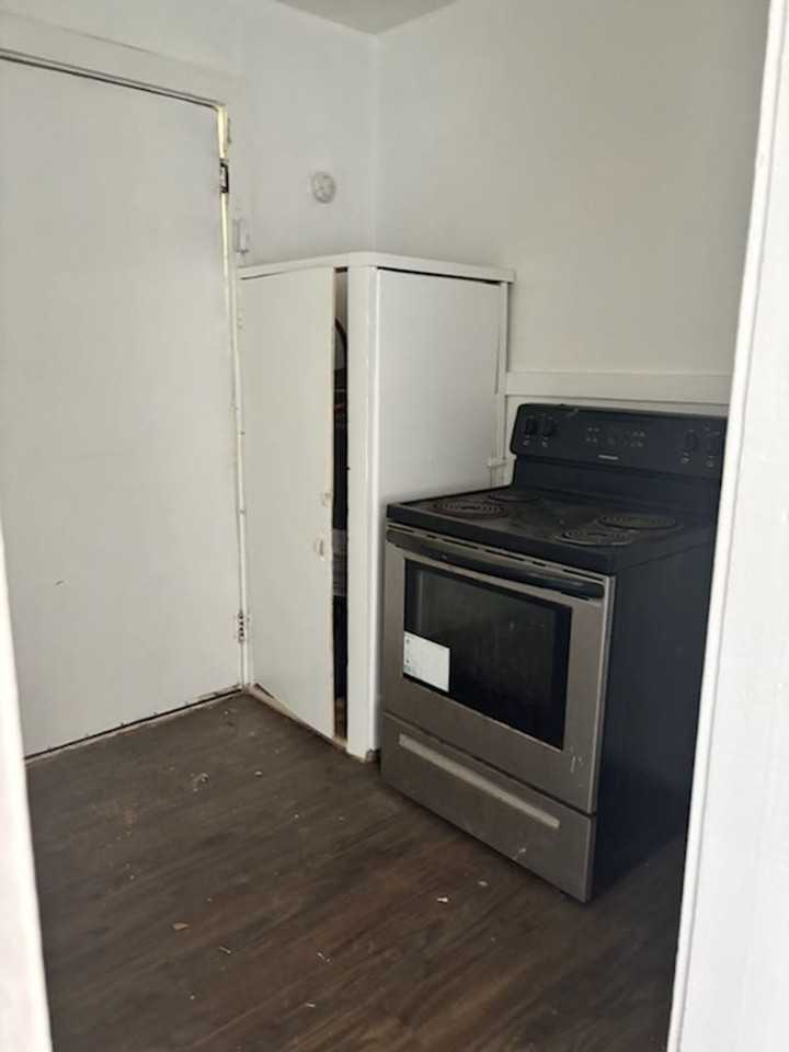 320 Heloise St - Photo 4 of 8