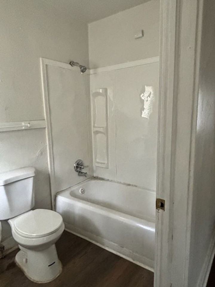 320 Heloise St - Photo 6 of 8