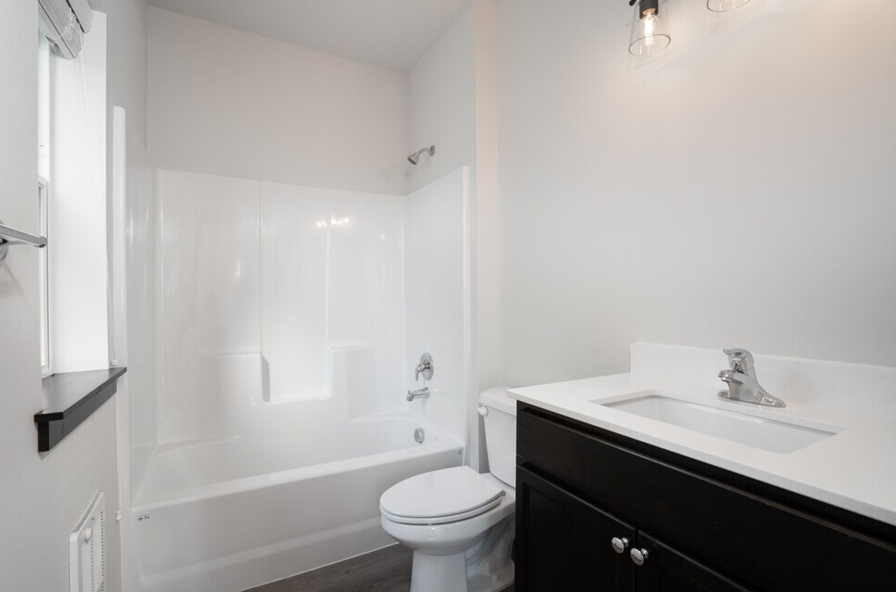 4906 Longhouse Trail Lane NE - Photo 2 of 29