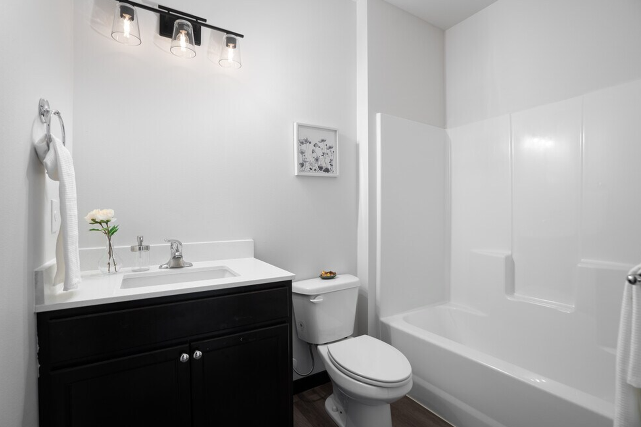 4906 Longhouse Trail Lane NE - Photo 5 of 29