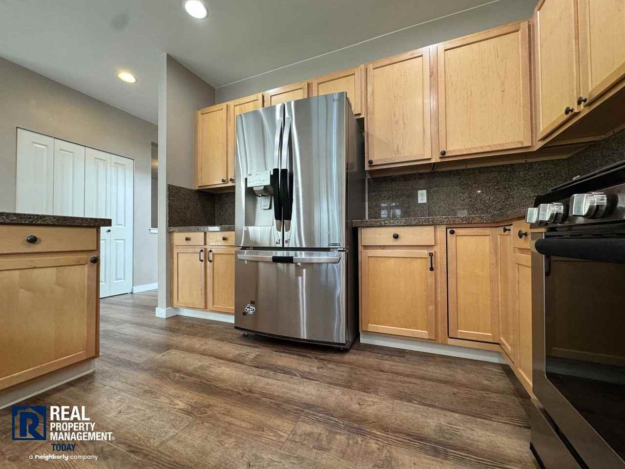 4431 S 220th St - Photo 4 of 26