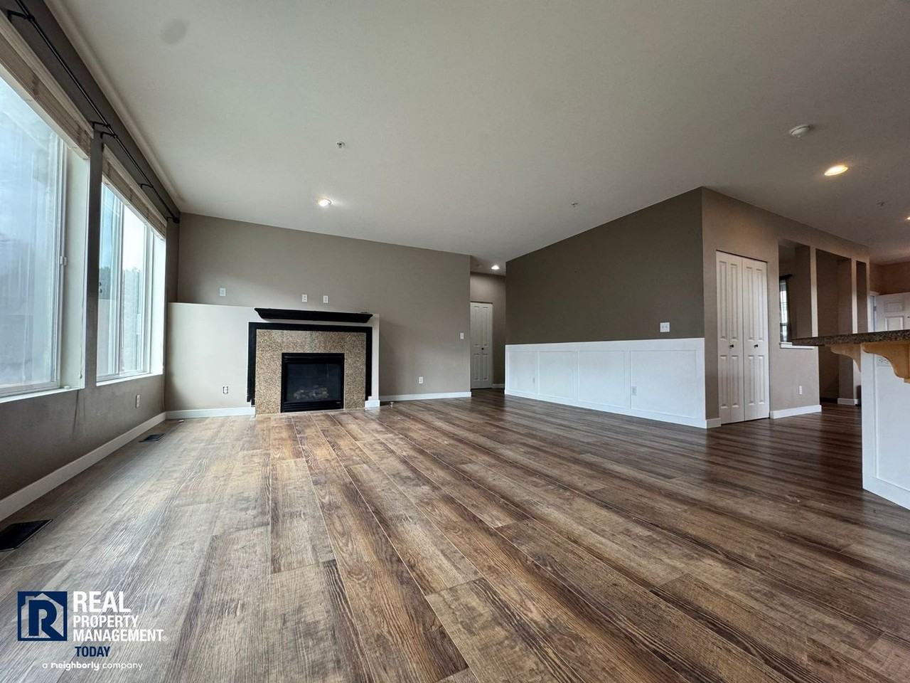 4431 S 220th St - Photo 7 of 26