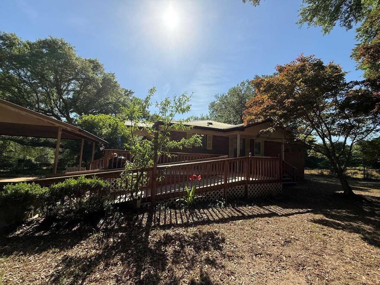 4801 Berryhill Rd - Photo 2 of 49