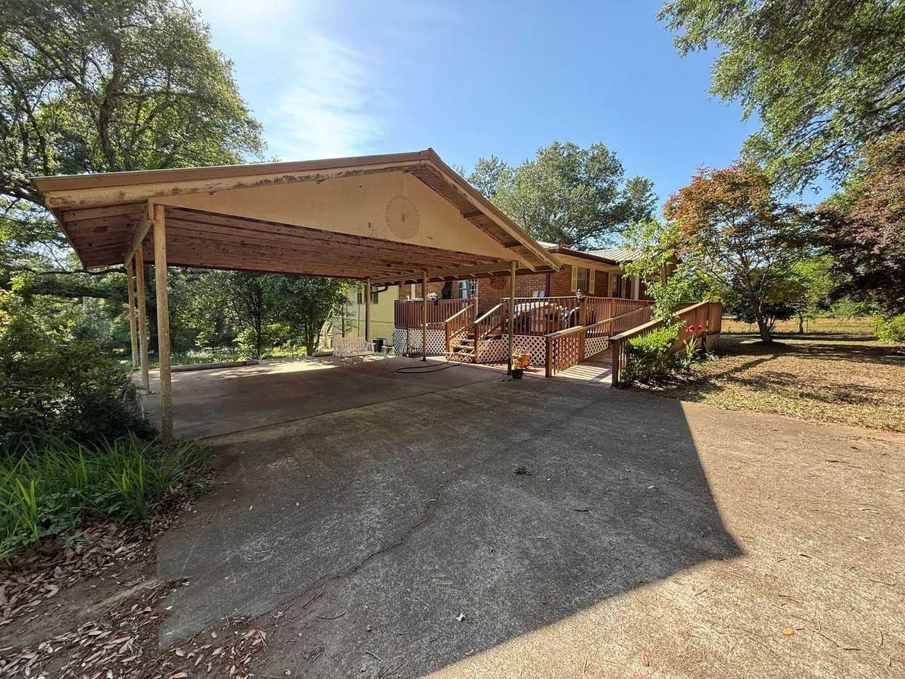 4801 Berryhill Rd - Photo 3 of 49