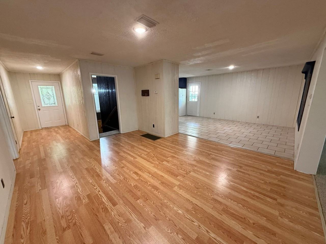 4801 Berryhill Rd - Photo 7 of 49