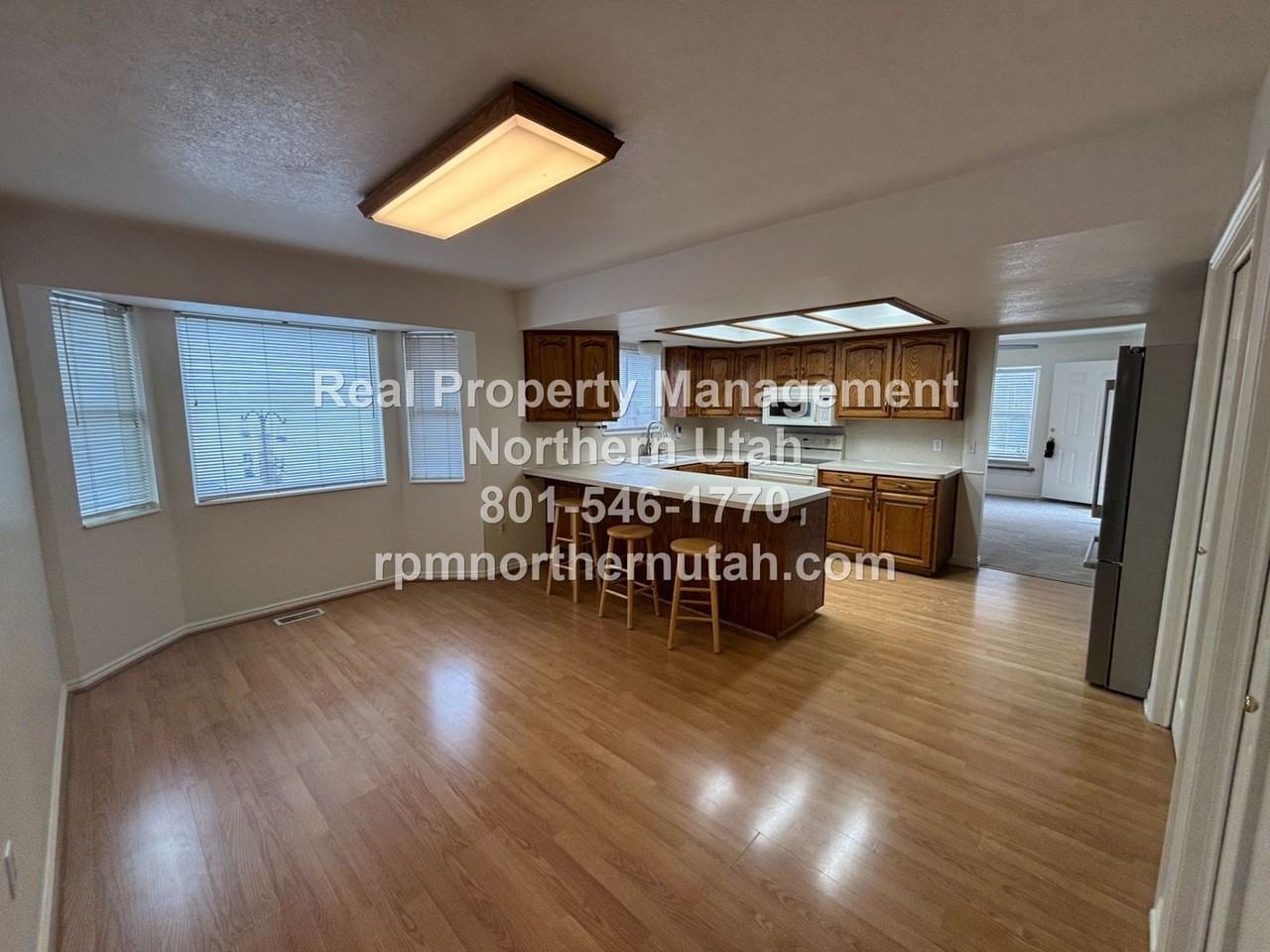 1184 N 900 E - Photo 6 of 14