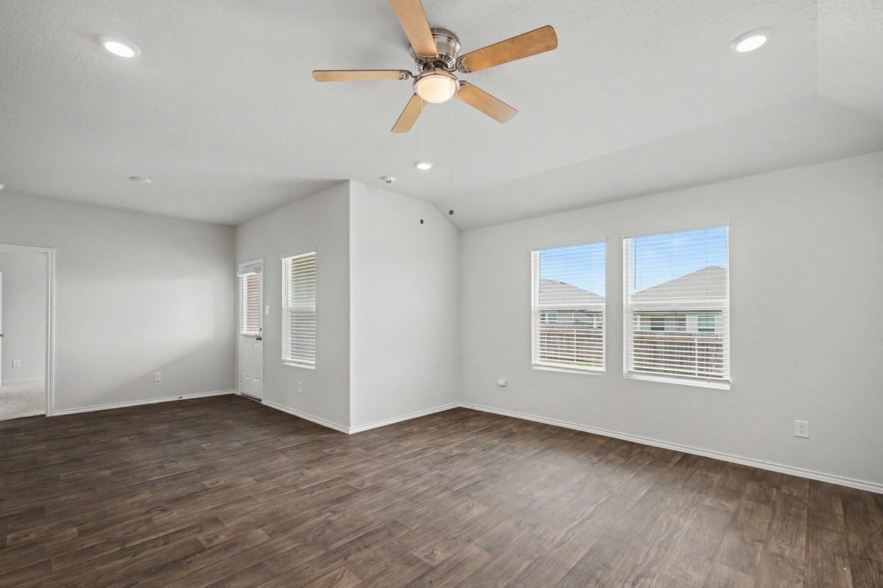 817 Pronghorn Trl - Photo 7 of 20