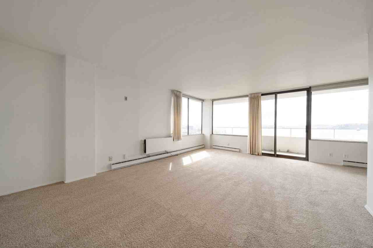 521 5th Ave #701 - Photo 7 of 15