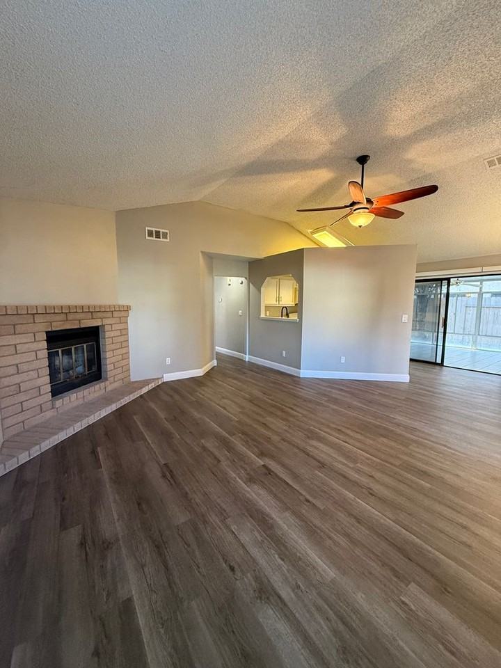 4700 Wetherby Ct - Photo 7 of 32