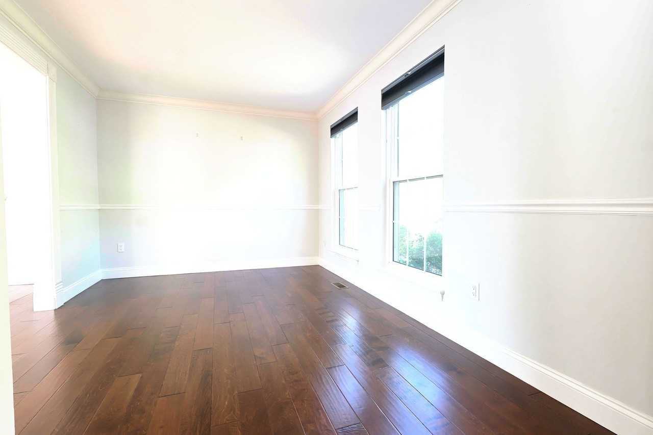 240 Lehigh Meadows Dr - Photo 7 of 50