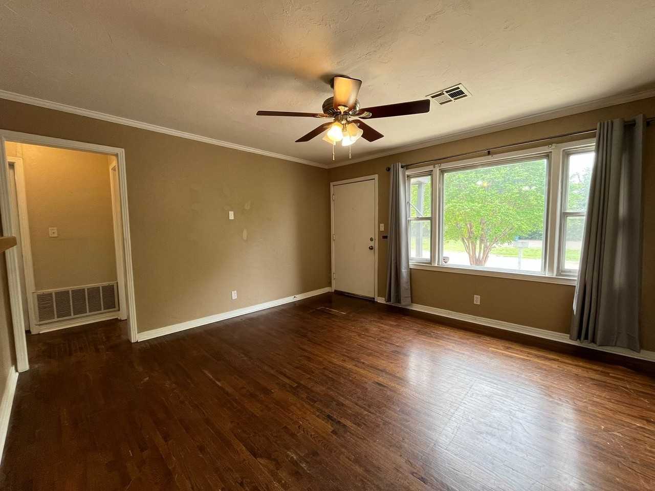 6817 Nw 55th St - Photo 2 of 13