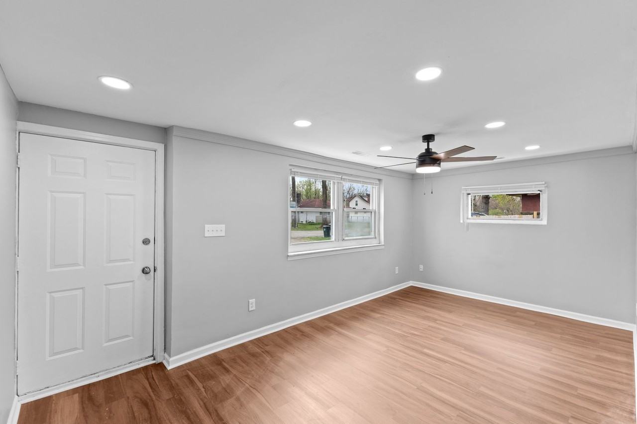 2707 Woodland Ave - Photo 5 of 32