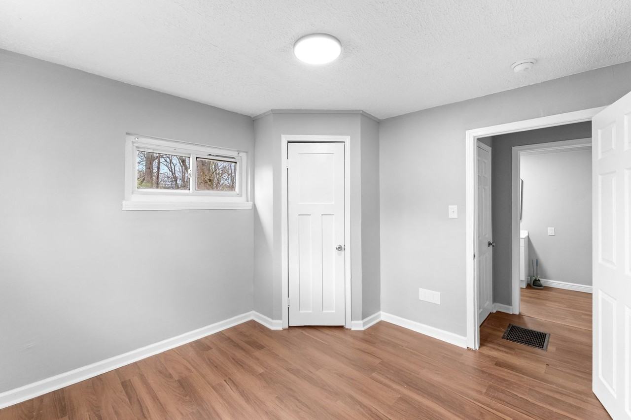 2707 Woodland Ave - Photo 6 of 32