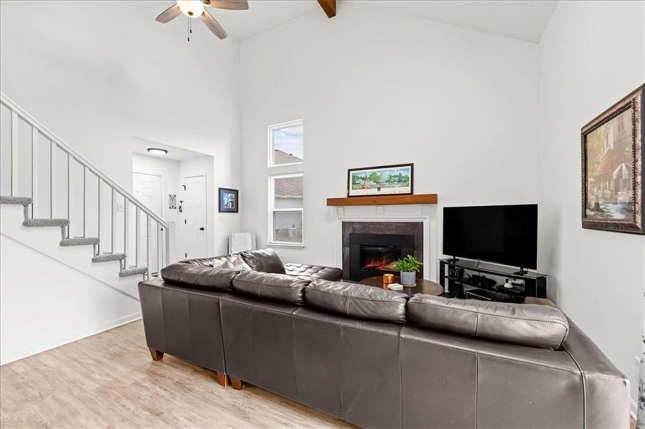 10710 W 115th St - Photo 7 of 27