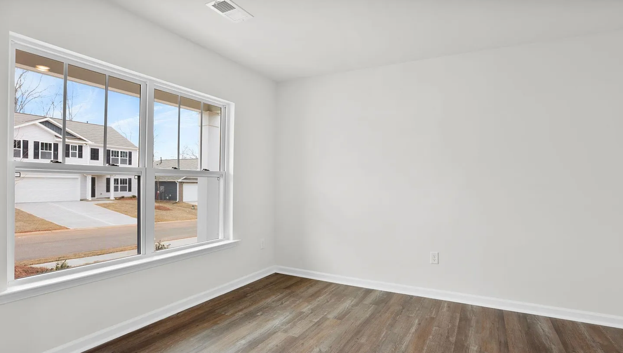 868 Wolverine Ln - Photo 3 of 33