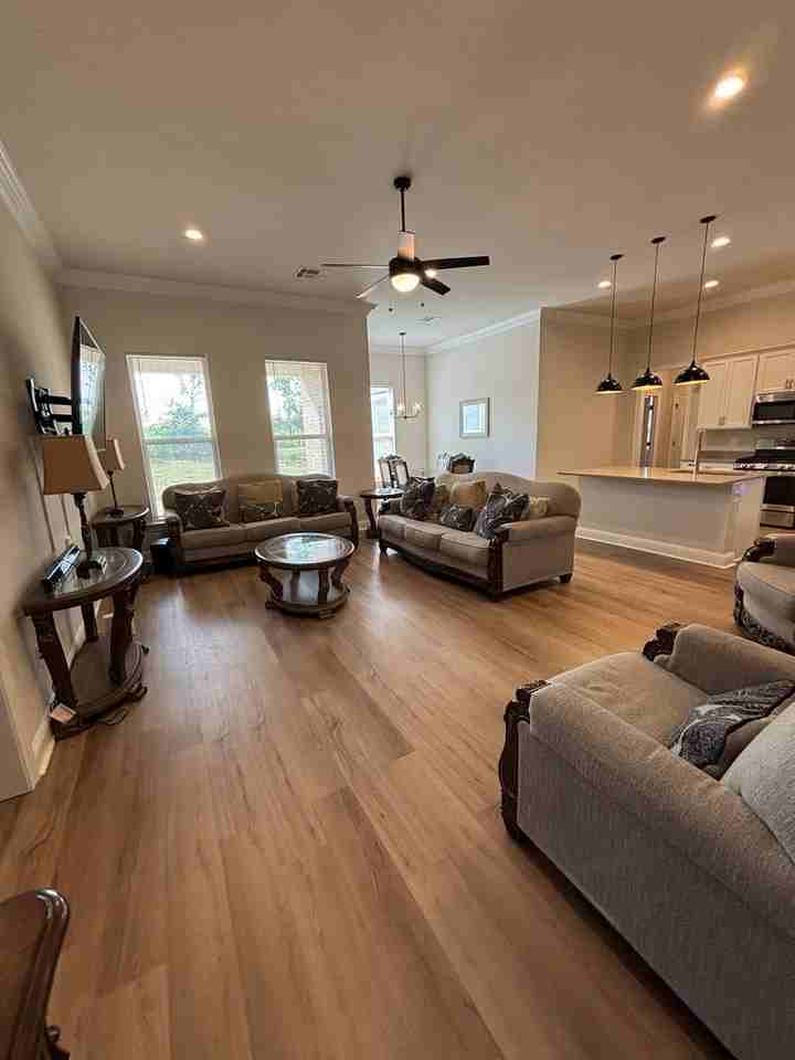 331 Hummingbird Ln - Photo 3 of 16