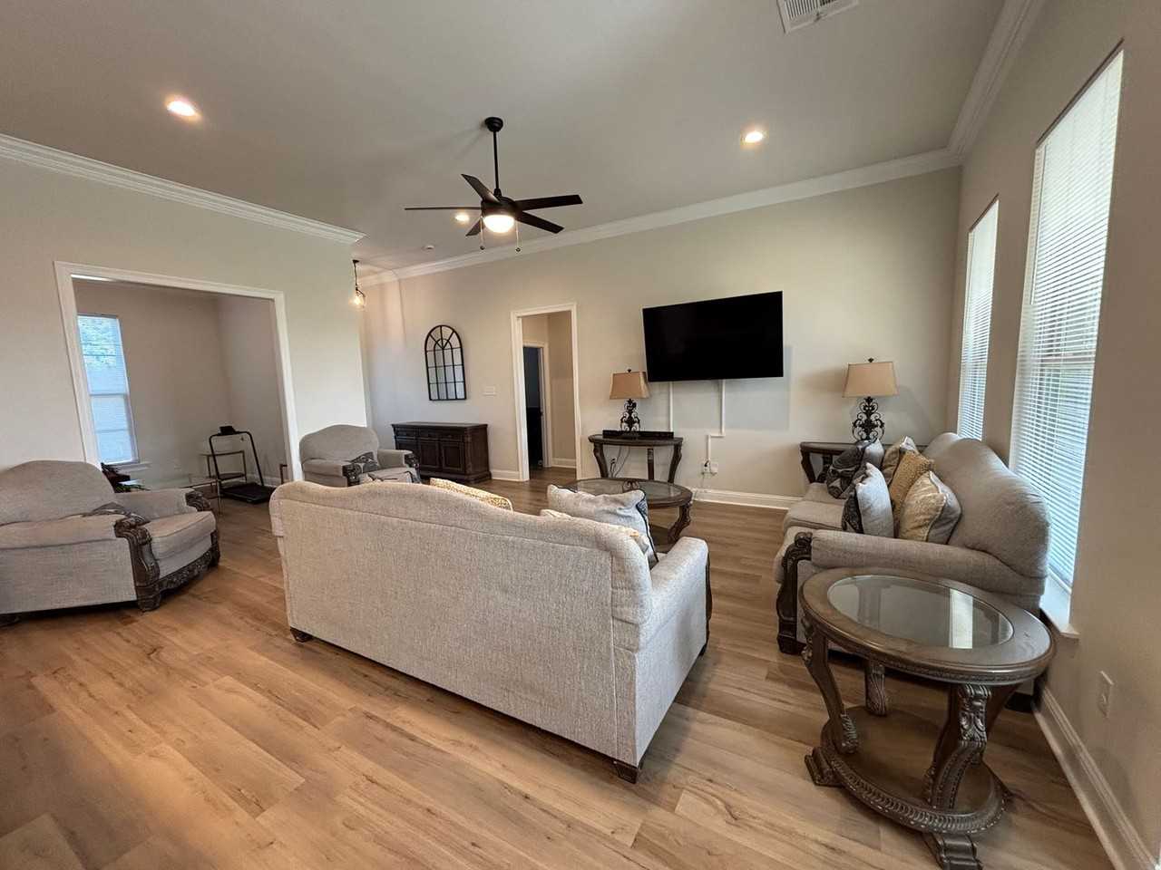 331 Hummingbird Ln - Photo 4 of 16