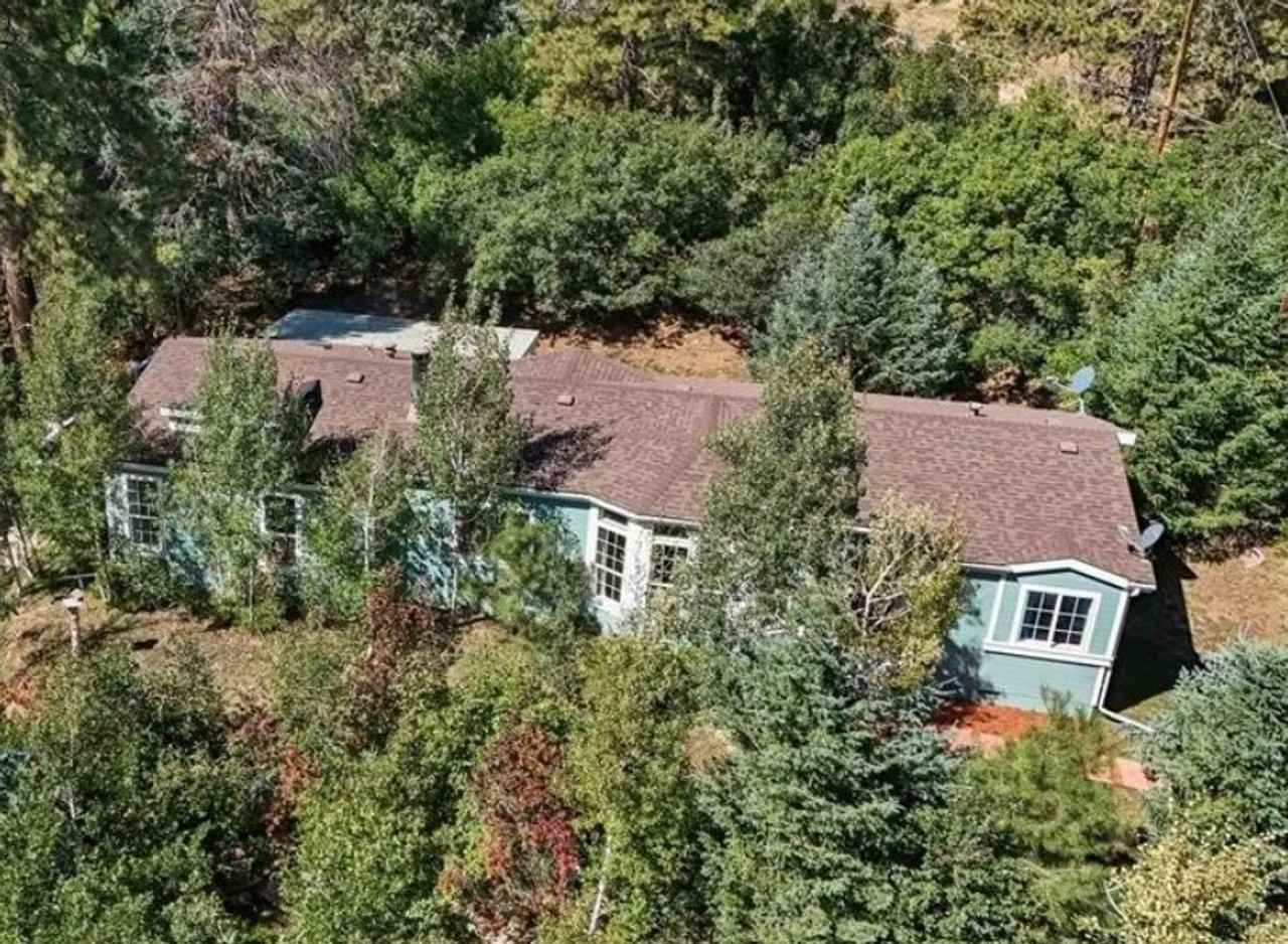 370 Virginia Ave - Photo 2 of 10