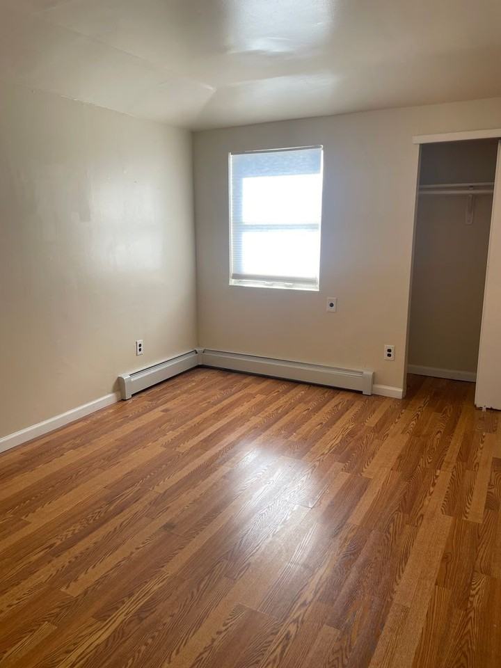 167-14 145th Ave - Photo 5 of 11