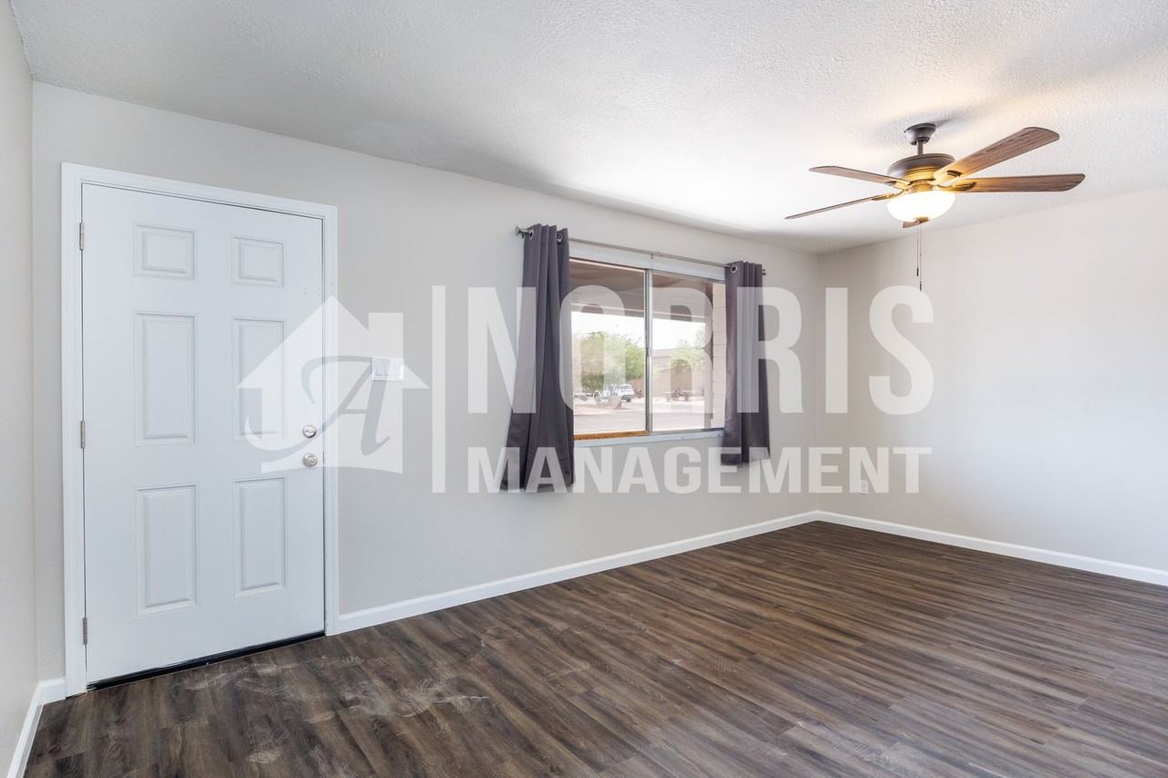 803 N Park Ave - Photo 4 of 24