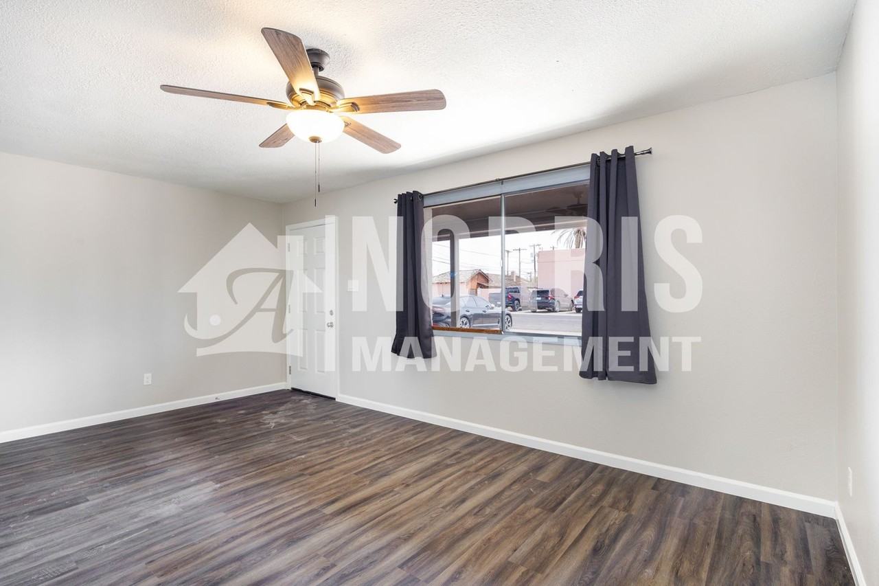 803 N Park Ave - Photo 5 of 24